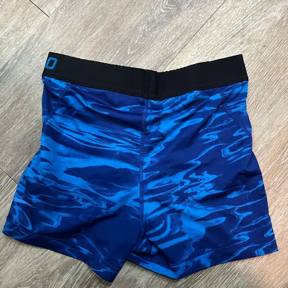 Nike Pro Dri-fit. Size small - Picture 1 of 3